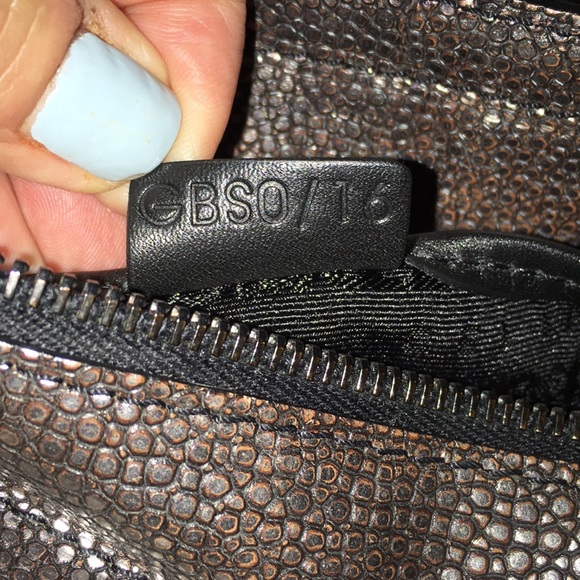 Handbag - Picture 7 of 8